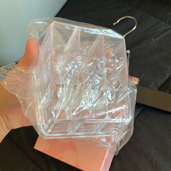 💗FREE W 3 ITEMS OR MORE - Picture 3 of 5